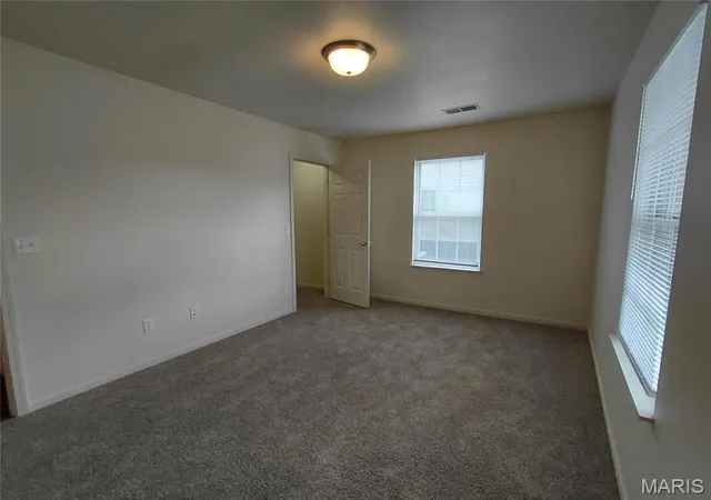 4th image of 20906 Hartsburg A & B Ln, Saint Robert, MO 65584 | MLS# MIS26041994