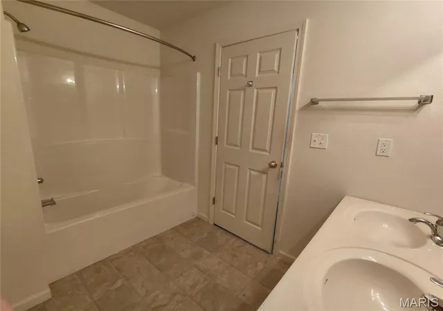 5th image of 20906 Hartsburg A & B Ln, Saint Robert, MO 65584 | MLS# MIS26041994
