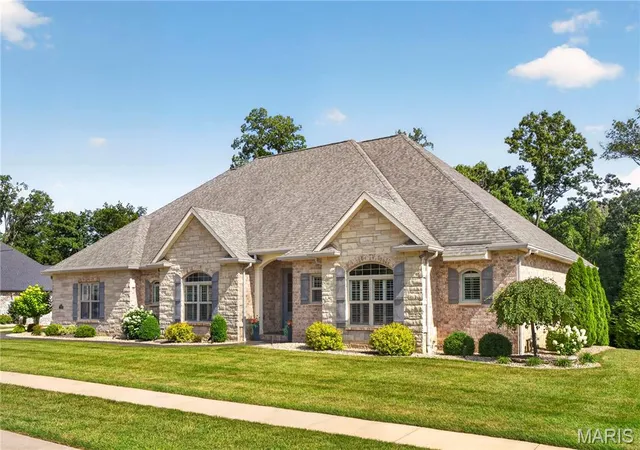 Photo 2 of Sale Pending at 134 Jacks Bnd, O Fallon, IL 62269 | MLS# MIS26041995 | Listing updated on 2026-09-06