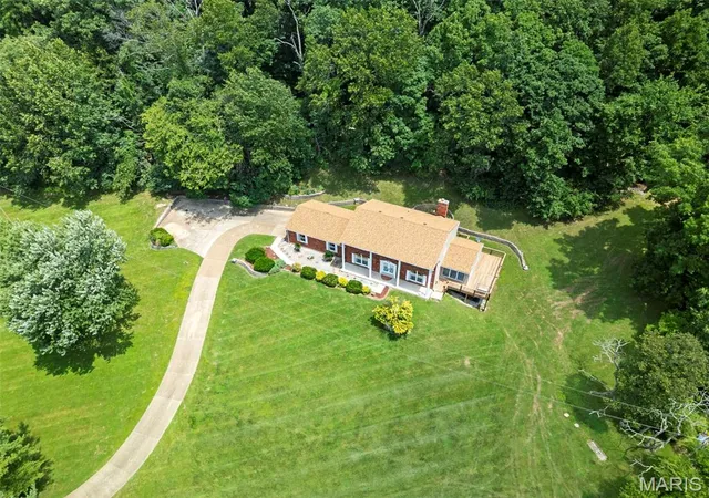 Photo 4 of Single family home for sale at 3672 Hawks Rest Rd, Wildwood, MO 63069 | MLS# MIS26042012 | Listing updated on 2026-08-23