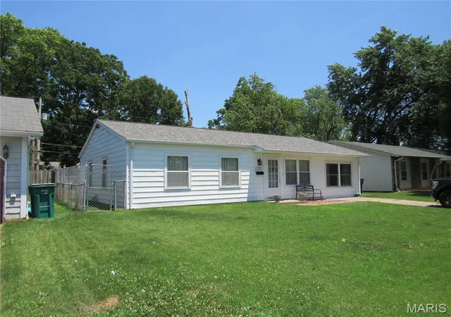 Homes for sale in East Saint Louis, IL | 1123 Saint Benedict Dr, East Saint Louis, IL 62206 | MLS# MIS26042020