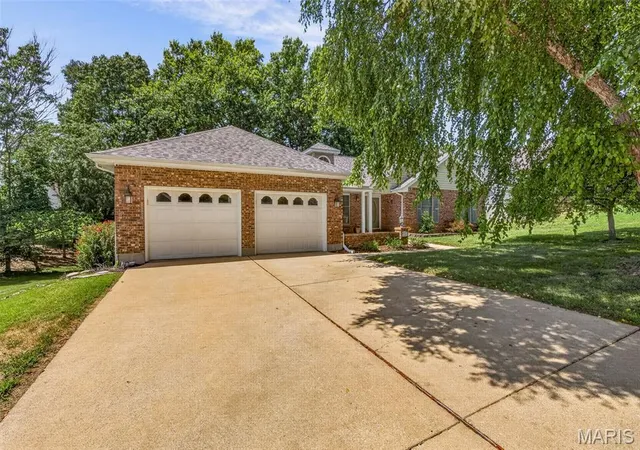 Homes for sale in Festus, MO | 709 Jerome Dr, Festus, MO 63028 | MLS# MIS26042032