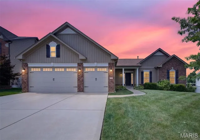 Photo 1 of Single family home for sale at 1125 Duxbury Ln, O Fallon, MO 63366 | MLS# MIS26042037 | Listing updated on 2026-09-17