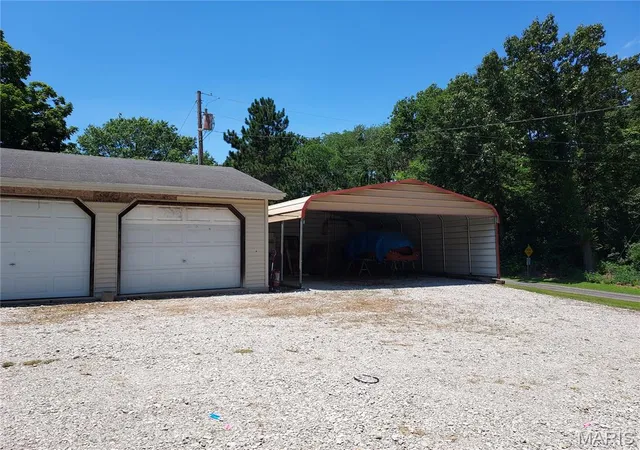 Homes for sale in Greenville, IL | 440 Prairie Ln, Greenville, IL 62246 | MLS# MIS26042038