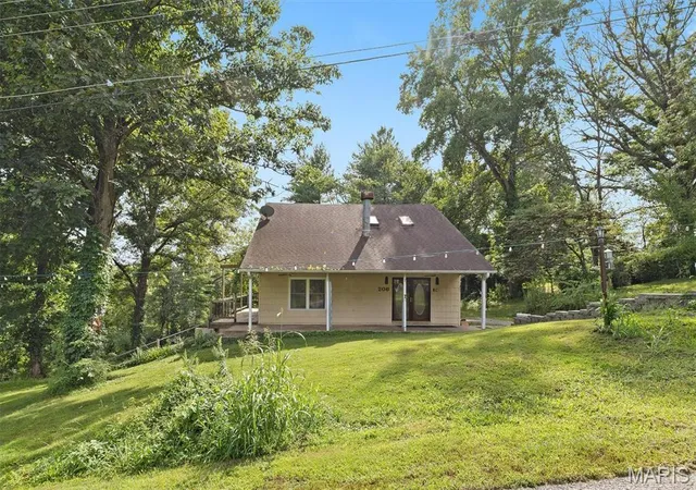 Photo 1 of Single family home for sale at 206 Pamela Dr, Belleville, IL 62223 | MLS# MIS26042042 | Listing updated on 2026-08-30