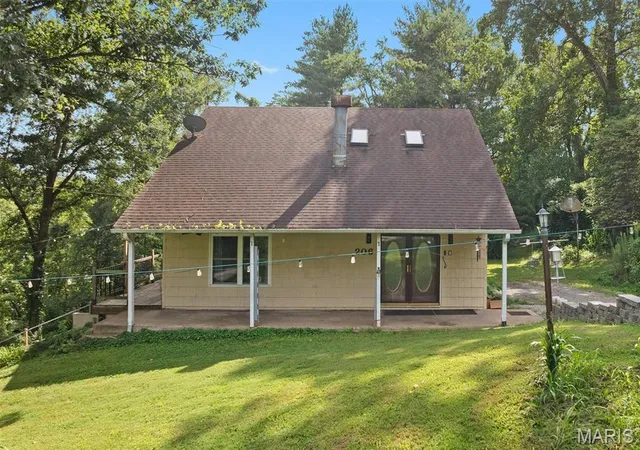 Photo 2 of Single family home for sale at 206 Pamela Dr, Belleville, IL 62223 | MLS# MIS26042042 | Listing updated on 2026-08-30
