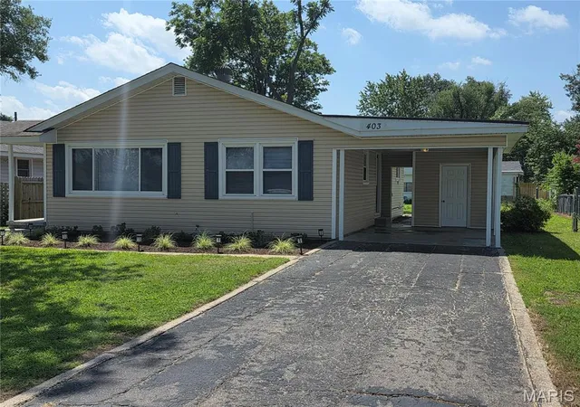 Homes for sale in Sikeston, MO | 403 Virginia St, Sikeston, MO 63801 | MLS# MIS26042062