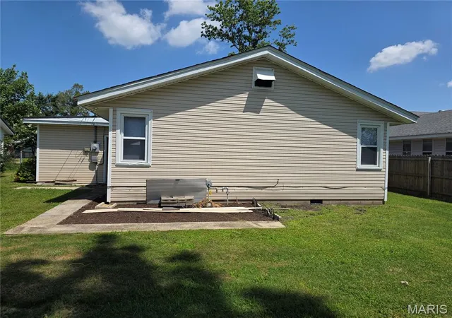 Homes for sale in Sikeston, MO | 403 Virginia St, Sikeston, MO 63801 | MLS# MIS26042062