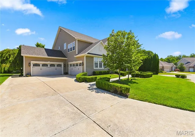 2nd image of 5500 Wooded Creek Dr, O'fallon, MO 63304 | MLS# MIS26042063