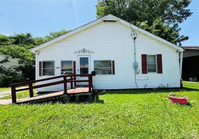 Homes for sale in Poplar Bluff, MO | 1511 Truman St, Poplar Bluff, MO 63901 | MLS# MIS26042068