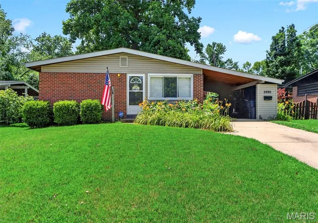 2nd image of 2480 Furlong Ln, Florissant, MO 63033 | MLS# MIS26042081