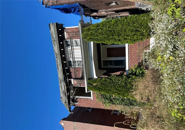 Multi family home for sale at 4719 Leduc St, Saint Louis, MO 63113 | MLS# MIS26042083