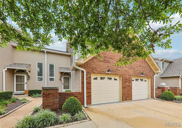 1st image of 16180 Lea Oak Ct, Chesterfield, MO 63017 | MLS# MIS26042094