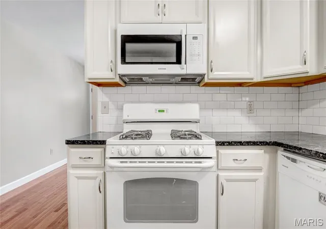 Photo 3 of Multi family home for sale at 4990 Oleatha Ave, St Louis, MO 63139 | MLS# MIS26042103 | Listing updated on 2026-08-29