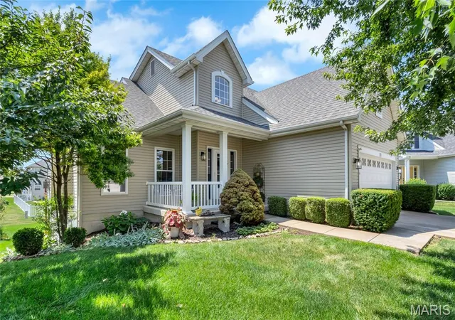 Homes for sale in Lake Saint Louis, MO | 11 Towergate Ct, Lake Saint Louis, MO 63367 | MLS# MIS26042129