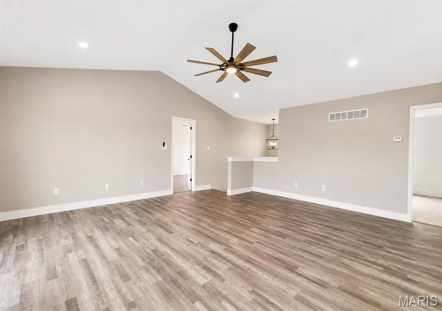 Photo 3 of Sale Pending at 10192 Riehl Farm Dr, Potosi, MO 63664 | MLS# MIS26042130 | Listing updated on 2026-09-28