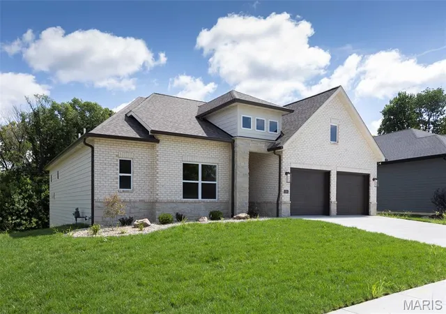 Photo 2 of Single family home for sale at 2291 Pelham Ln, Maryville, IL 62062 | MLS# MIS26042140 | Listing updated on 2026-08-24