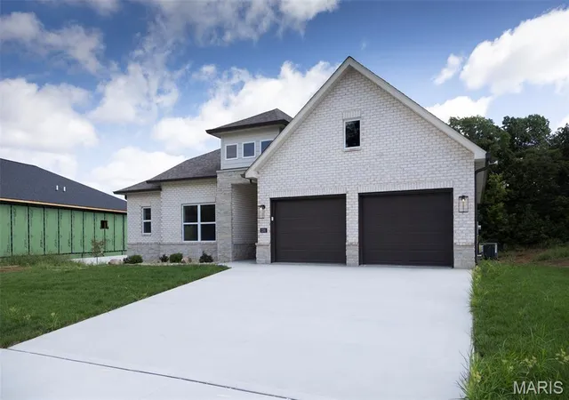 Photo 3 of House for sale at 2291 Pelham Ln, Maryville, IL 62062 | MLS# MIS26042140 | Listing updated on 2026-08-24
