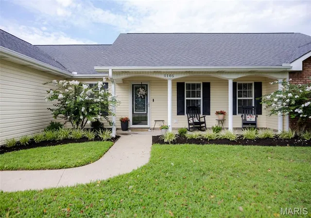 Homes for sale in Sikeston, MO | 1105 Tulip Tr, Sikeston, MO 63801 | MLS# MIS26042147