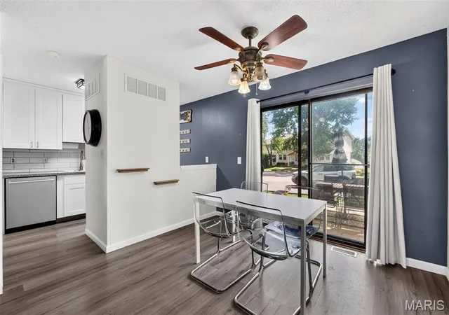 3rd image of 2701 Falcons Wy, St Charles, MO 63303