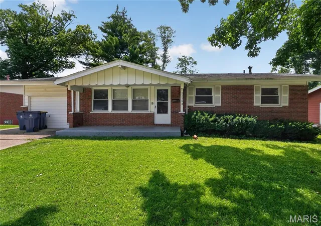 Photo 1 of Sale Pending at 11154 Mammoth Dr, St Louis, MO 63136 | MLS# MIS26042152 | Listing updated on 2026-10-27