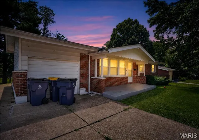Photo 4 of Sale Pending at 11154 Mammoth Dr, St Louis, MO 63136 | MLS# MIS26042152 | Listing updated on 2026-10-27