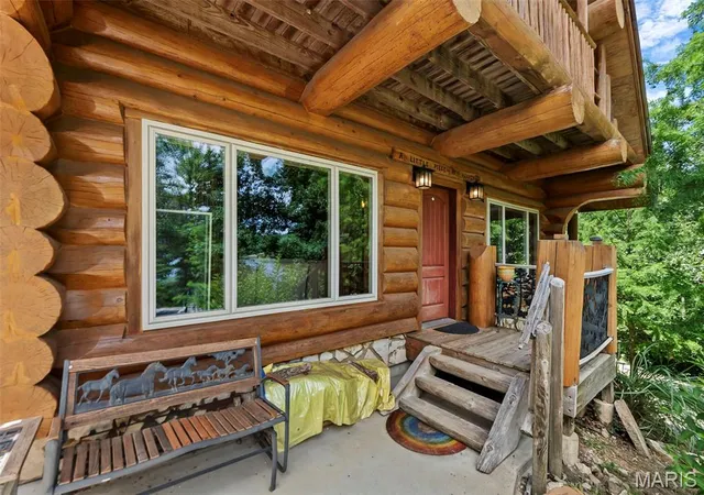 Photo 3 of Single family home for sale at 1042 Lakeview Dr, Perryville, MO 63775 | MLS# MIS26042162 | Listing updated on 2026-08-25