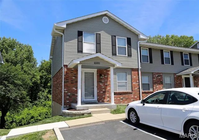 Homes for sale in St Peters, MO | 2280 Highland Hill Dr, St Peters, MO 63376 | MLS# MIS26042164