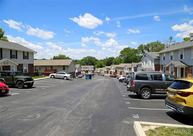 Photo 3 of Multi family home for sale at 2280 Highland Hl Dr, Saint Peters, MO 63376 | MLS# MIS26042164 | Listing updated on 2026-08-15