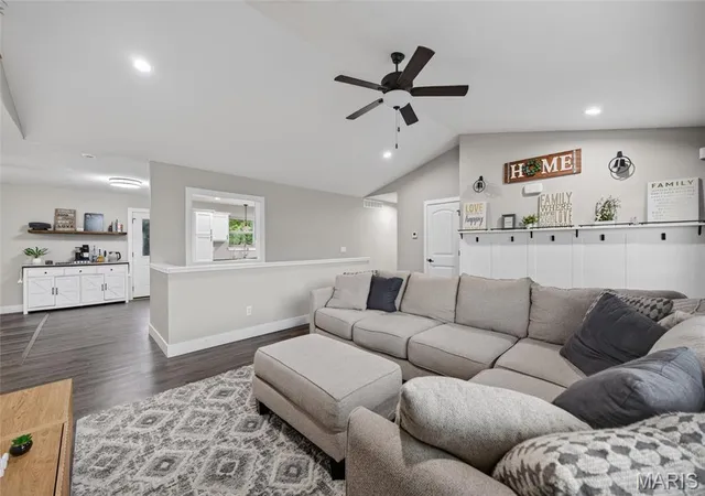 5th image of 131 Mary Catherine St, Waynesville, MO 65583 | MLS# MIS26042169