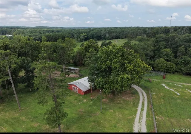 2nd image of 20003 Gore Rd, Sainte Genevieve, MO 63670 | MLS# MIS26042178