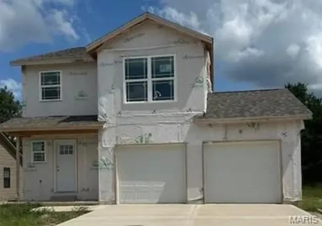 Single family home for sale at 1514 Orchard Lakes Cir, Belleville, IL 62220 | MLS# MIS26042180