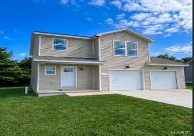 Photo 1 of Single family home for sale at 1514 Orchard Lakes Cir, Belleville, IL 62220 | MLS# MIS26042180 | Listing updated on 2026-10-07