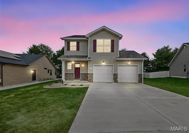 Photo 2 of Single family home for sale at 1514 Orchard Lakes Cir, Belleville, IL 62220 | MLS# MIS26042180 | Listing updated on 2026-10-20