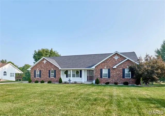 Photo 3 of Single family home for sale at 509 Bridgeway Dr, Troy, MO 63379 | MLS# MIS26042189 | Listing updated on 2026-09-02