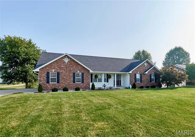 Photo 3 of Single family home for sale at 509 Bridgeway Dr, Troy, MO 63379 | MLS# MIS26042189 | Listing updated on 2026-09-02