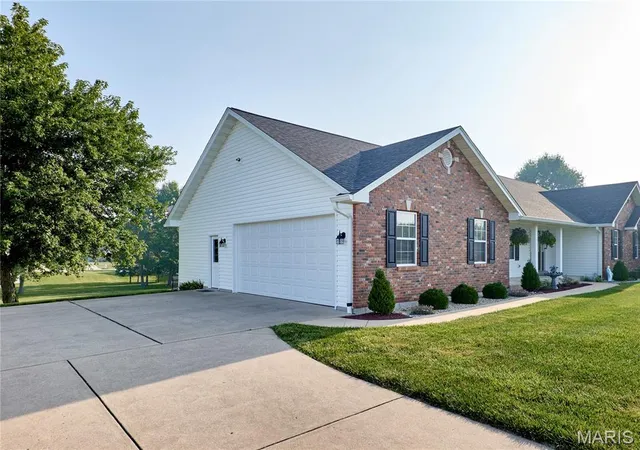 Photo 4 of Single family home for sale at 509 Bridgeway Dr, Troy, MO 63379 | MLS# MIS26042189 | Listing updated on 2026-09-02