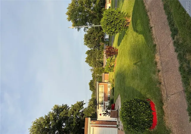 19th image of 1360 Nashua Dr, Florissant, MO 63033 | MLS# MIS26042209