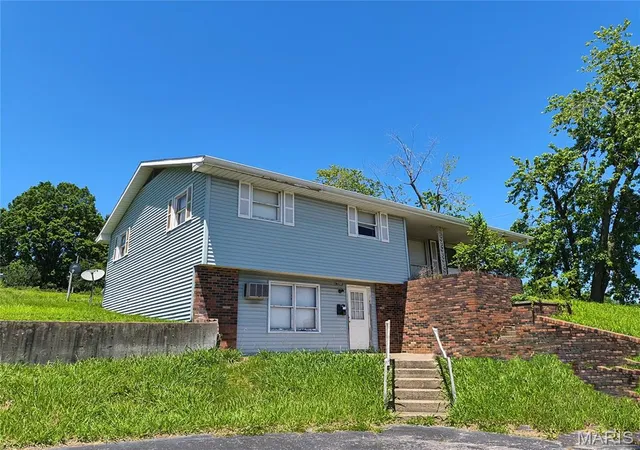 Homes for sale in Scott City, MO | 2200 Main St, Scott City, MO 63780 | MLS# MIS26042210