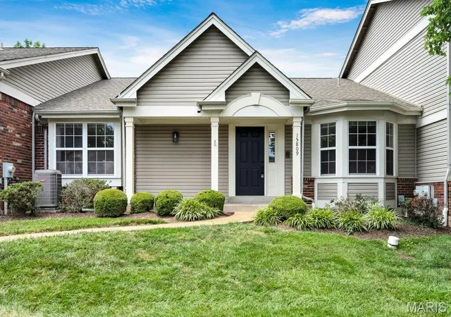 Homes for sale in Chesterfield, MO | 15809 Kersten Ridge Dr, Chesterfield, MO 63017 | MLS# MIS26042212