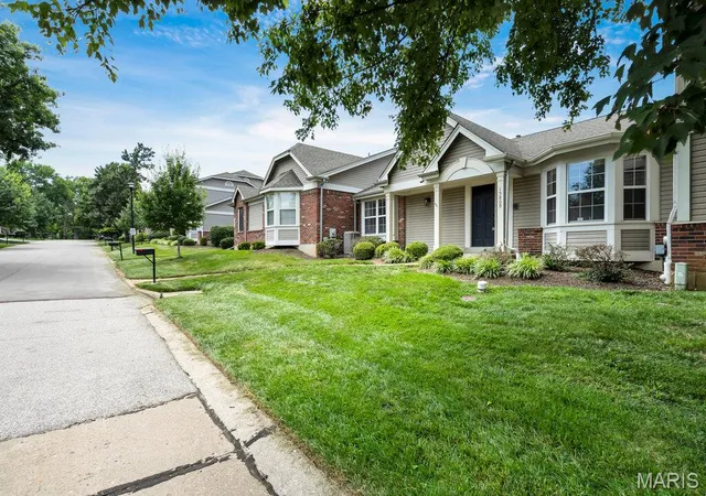 Homes for sale in Chesterfield, MO | 15809 Kersten Ridge Dr, Chesterfield, MO 63017 | MLS# MIS26042212