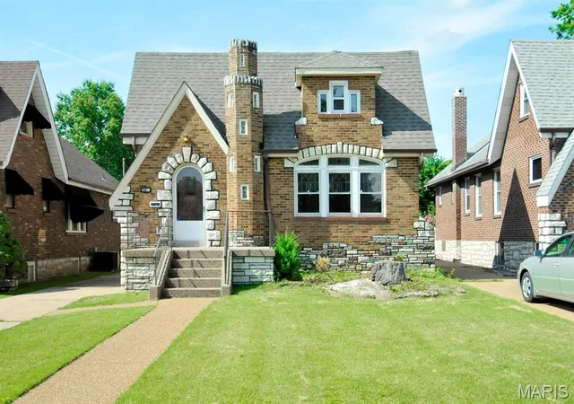 Homes for sale in Saint Louis, MO | 6739 Oleatha Ave, Saint Louis, MO 63139 | MLS# MIS26042227