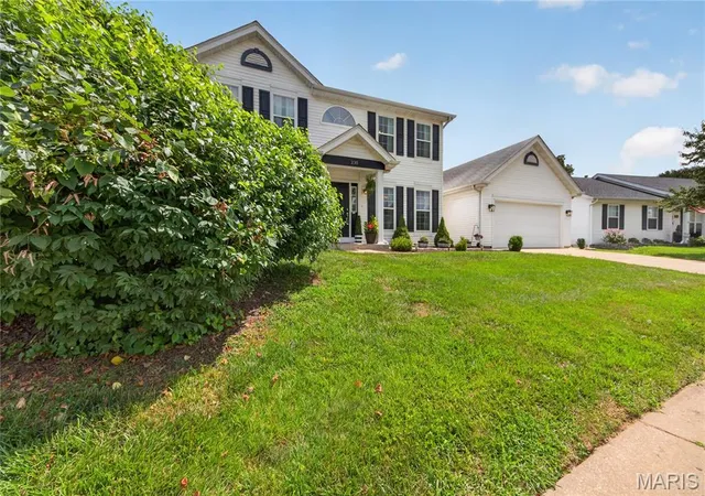 3rd image of 235 Royalltrail Ln, O Fallon, MO 63368 | MLS# MIS26042229
