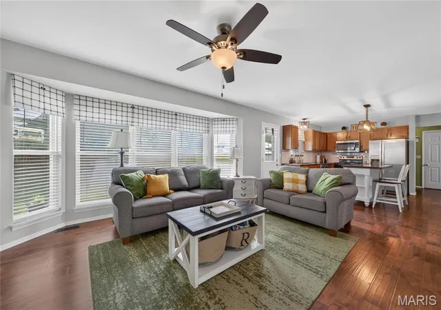 5th image of 235 Royalltrail Ln, O Fallon, MO 63368 | MLS# MIS26042229