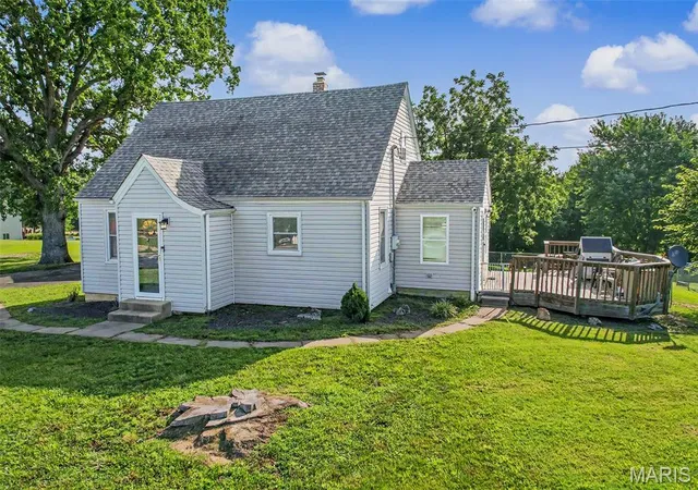Photo 3 of Single family home for sale at 9284 Hwy 61, Sainte Genevieve, MO 63670 | MLS# MIS26042231 | Listing updated on 2026-07-20