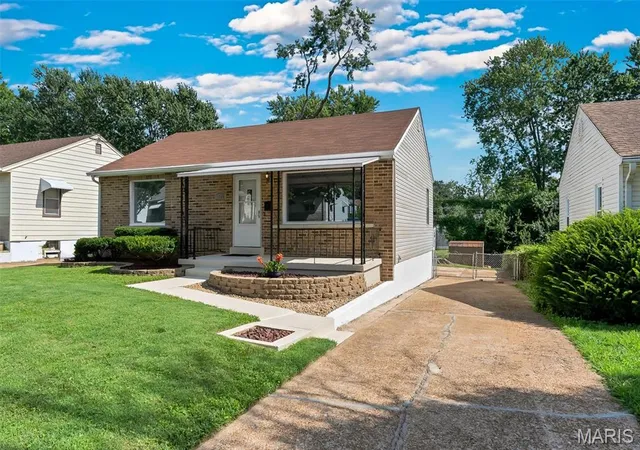 2nd image of 9542 Theodosia Ave, Overland, MO 63114 | MLS# MIS26042240
