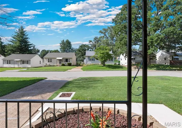 33rd image of 9542 Theodosia Ave, Overland, MO 63114 | MLS# MIS26042240