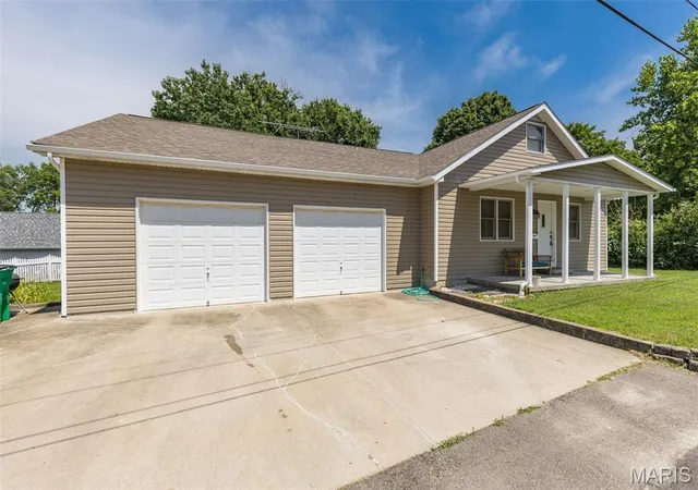 4th image of 354 N 5Th St, Sainte Genevieve, MO 63670 | MLS# MIS26042247