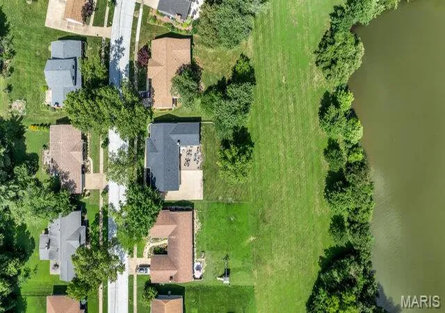 Photo 2 of Single family home for sale at 15578 Summer Lake Dr, Chesterfield, MO 63017 | MLS# MIS26042275 | Listing updated on 2026-10-16