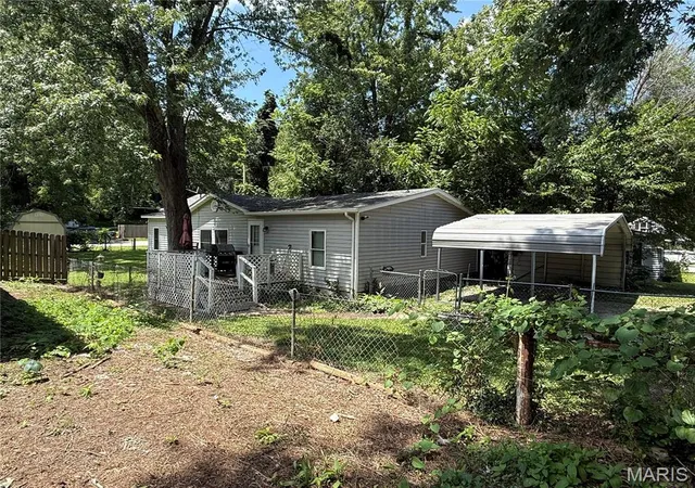 2nd image of 804 Walnut St, Hannibal, MO 63401 | MLS# MIS26042315